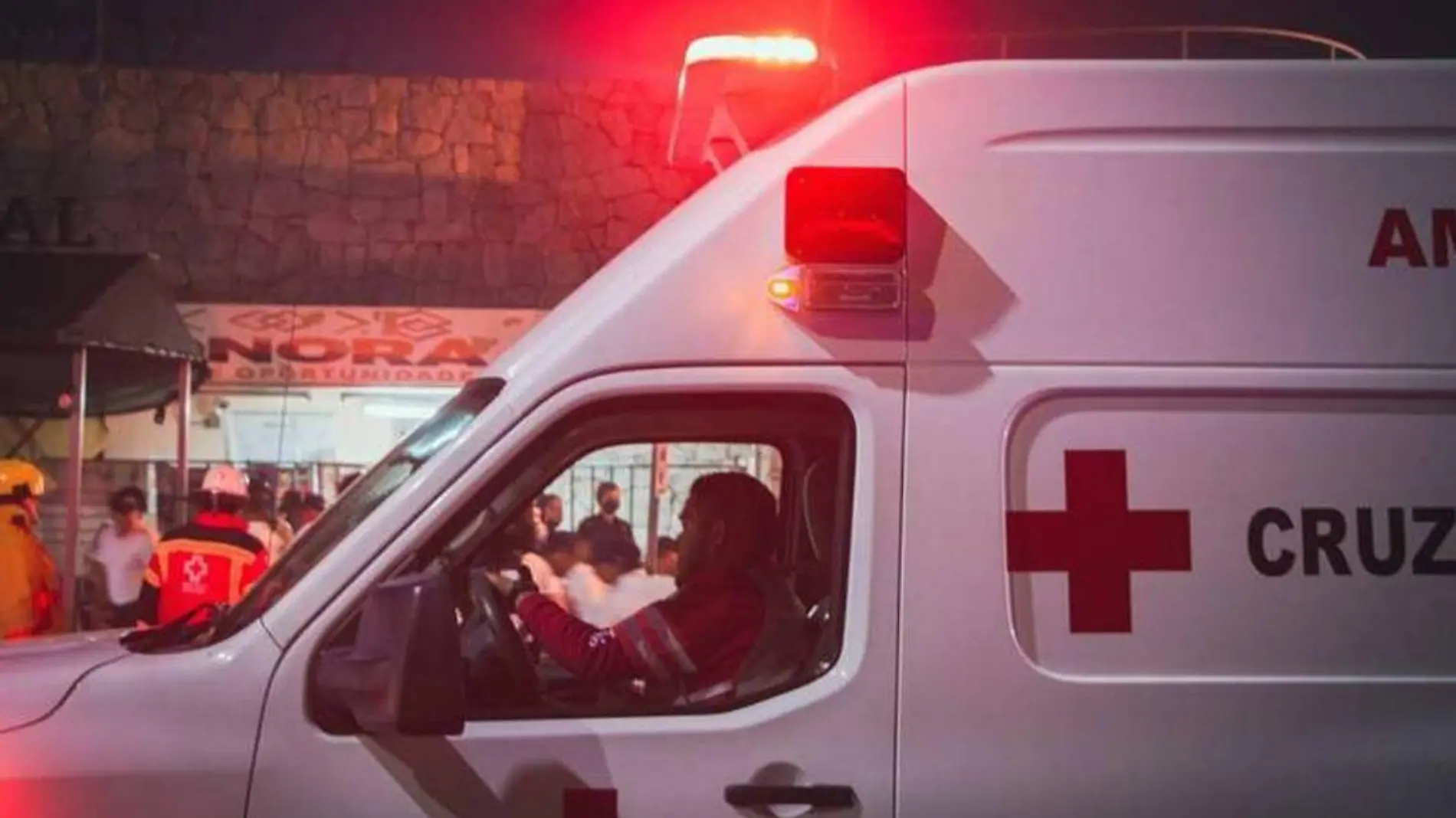 Ambulancias de la Cruz Roja acudieron al Cereso 1 de Hermosillo